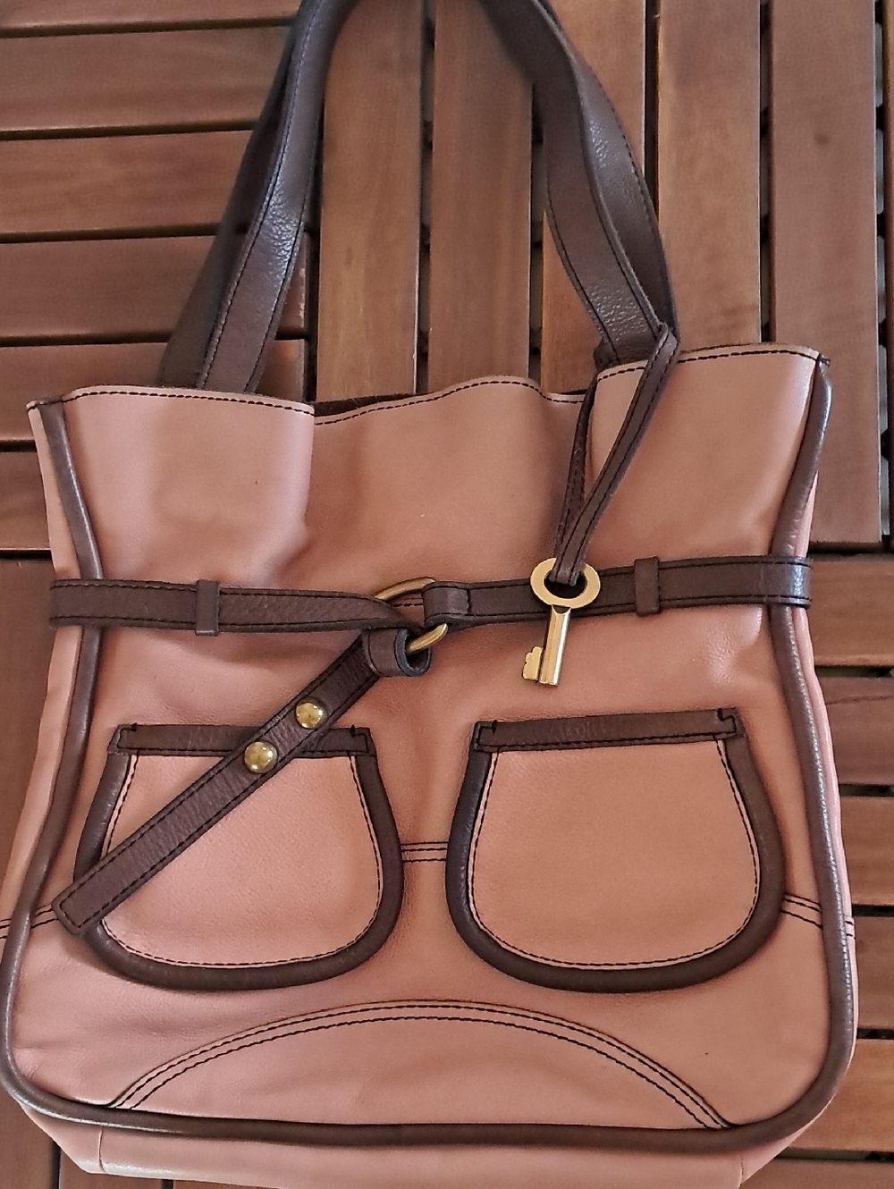 1954 Vintage Fossil All Leather Shoulder Bag With Key.